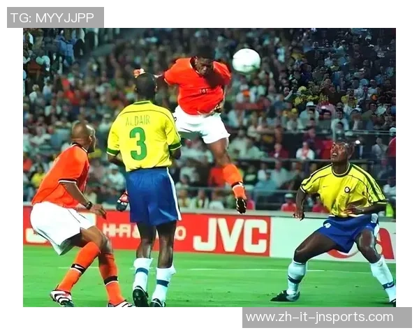 德国与巴西世界杯决赛激战回顾足球历史上的经典对决